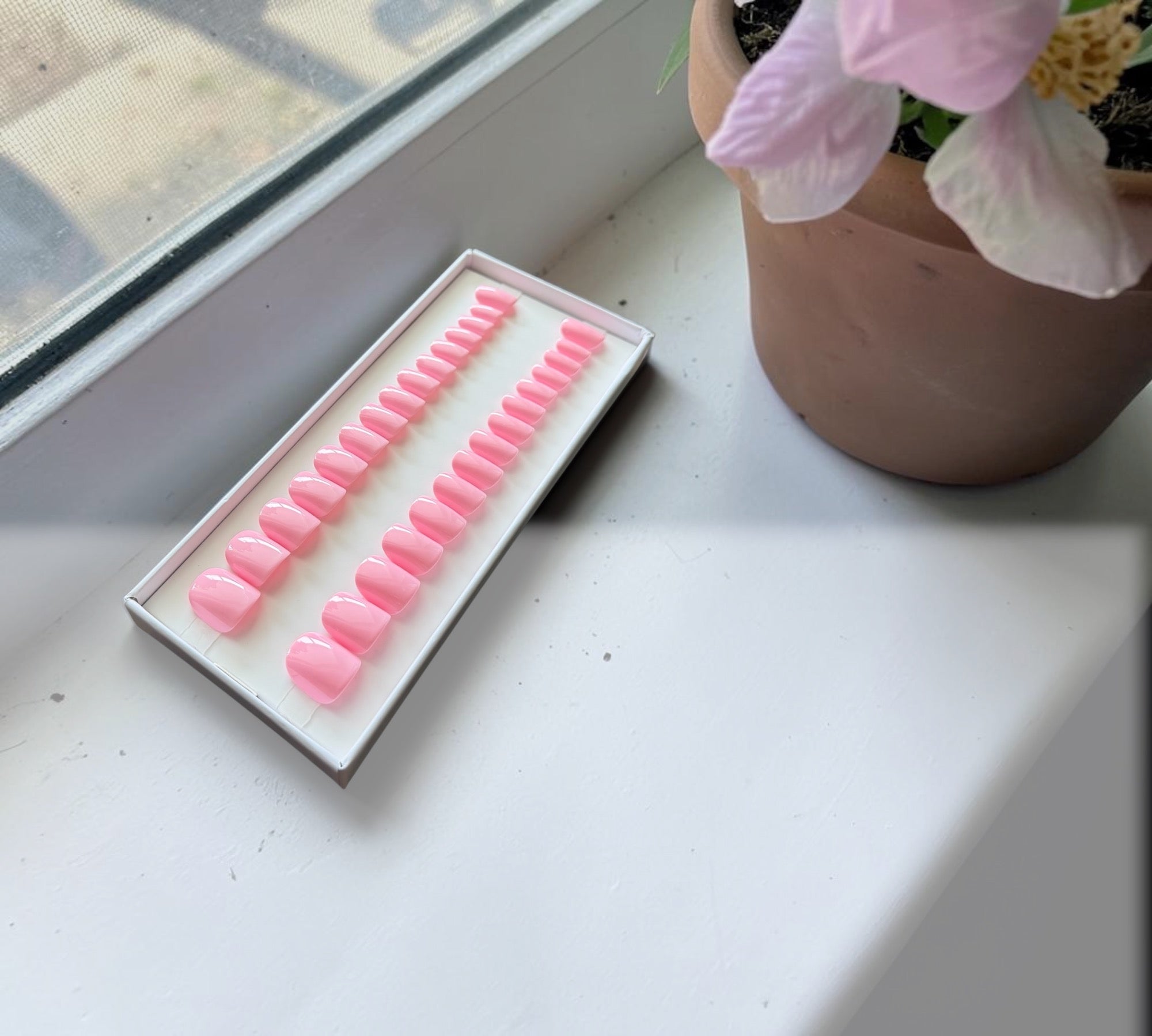 Press-On Nails – Soft Pink Purple | Extra Short Round | Touch of Capital Nails